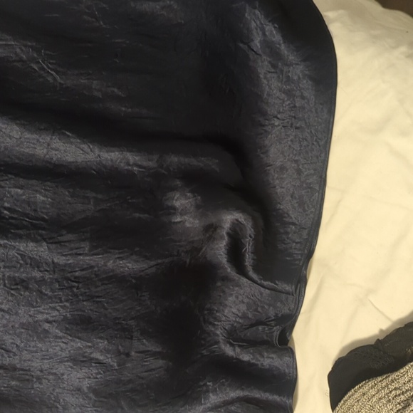 Babaton beautiful silk skirt - Picture 3 of 3